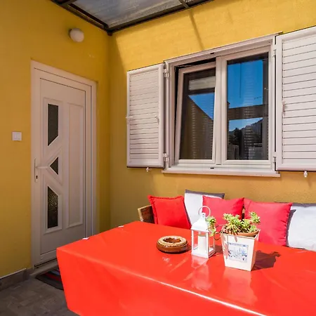 Cvjetkovi - Two Bedroom With Terrace And Sea View Appartamento *