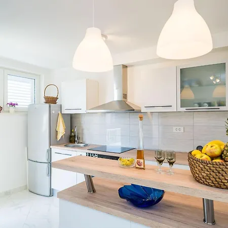 Appartamento Cvjetkovi - Two Bedroom With Terrace And Sea View Ragusa