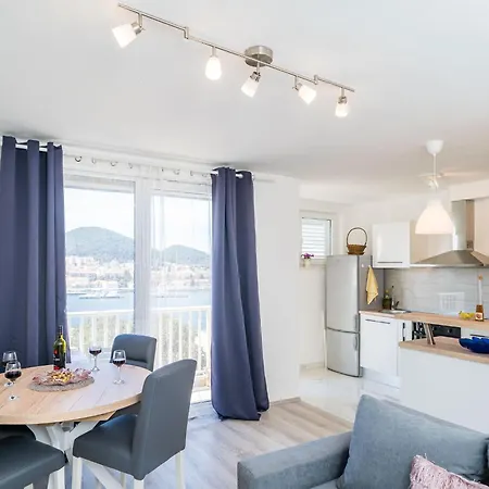 Cvjetkovi - Two Bedroom With Terrace And Sea View Lejlighed Dubrovnik