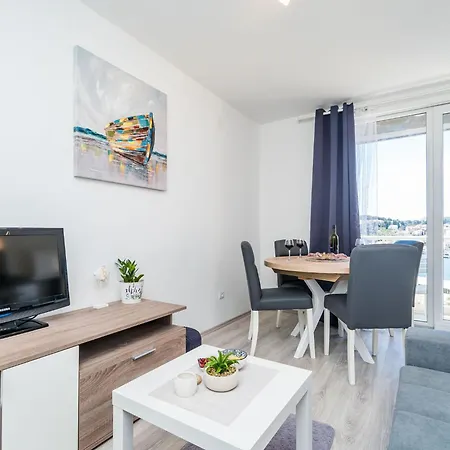 Cvjetkovi - Two Bedroom With Terrace And Sea View Daire