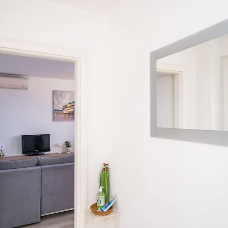 Cvjetkovi - Two Bedroom With Terrace And Sea View *