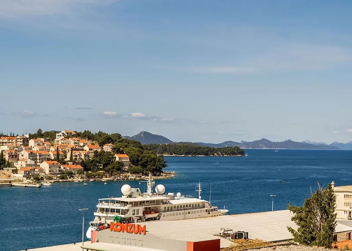 Cvjetkovi - Two Bedroom With Terrace And Sea View *