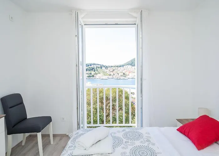 Cvjetkovi - Two Bedroom With Terrace And Sea View Apartamento *