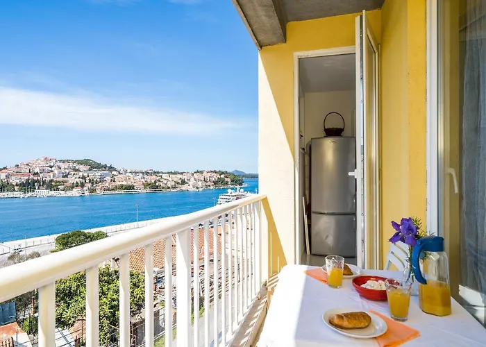 Daire Cvjetkovi - Two Bedroom With Terrace And Sea View *