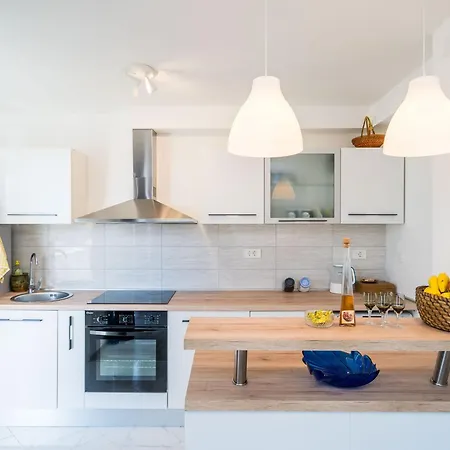 Cvjetkovi - Two Bedroom With Terrace And Sea View Апартаменты