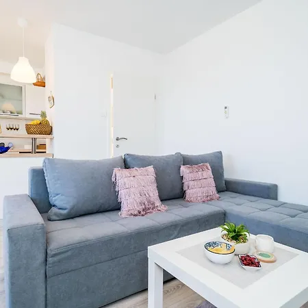 Апартаменты Cvjetkovi - Two Bedroom With Terrace And Sea View Дубровник